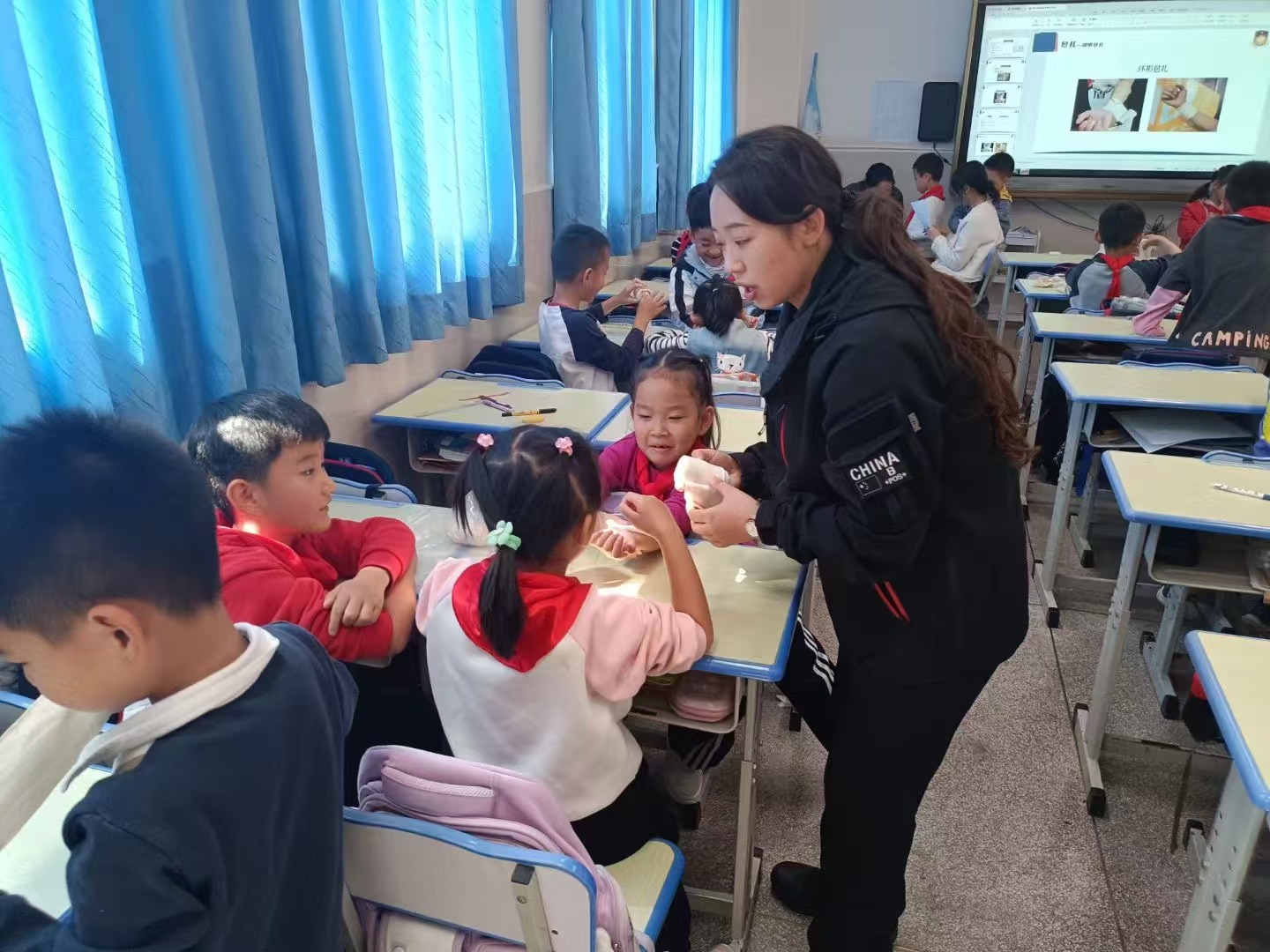 防护装备使用演示